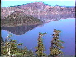 craterlake.jpg (9149 bytes)